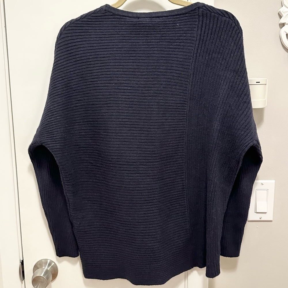 Tatuum Eroli Structured Sweater S Ribbed Asymmetric Hem NWT Navy Blue Dolman - Picture 4 of 11